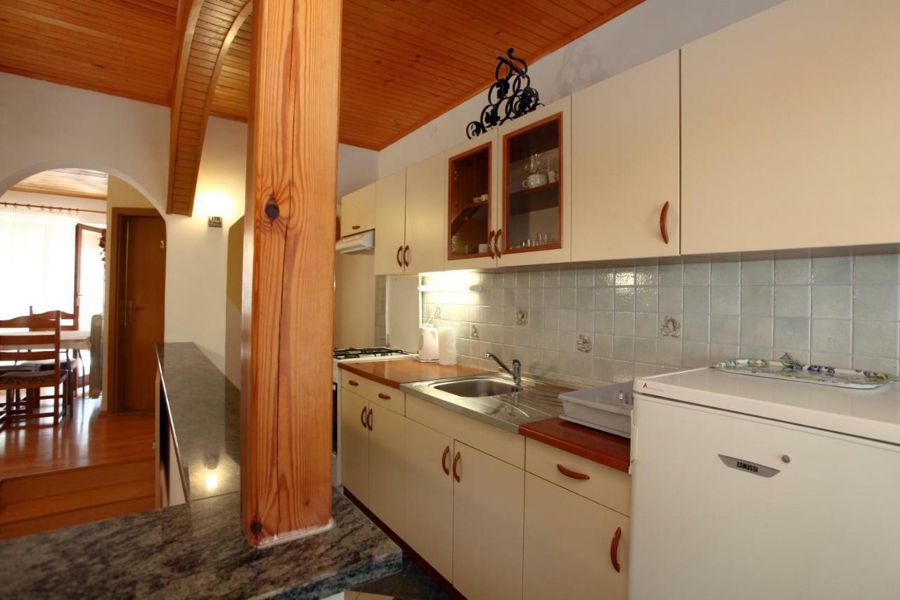 Apartment Svobode Izola Eksteriør billede