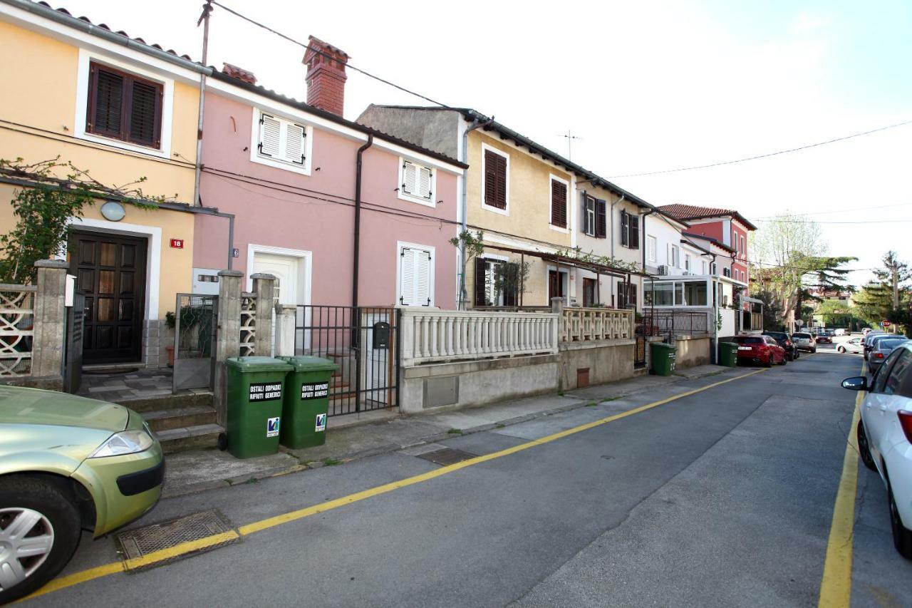 Apartment Svobode Izola Eksteriør billede